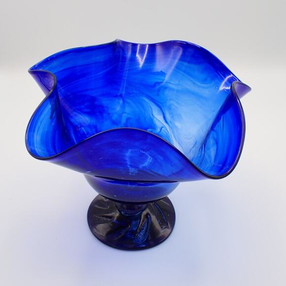 Footed Cobalt Blue Art Glass Vase with Swirl Pattern Handcrafted, Excellent Cond - Picture 7 of 10